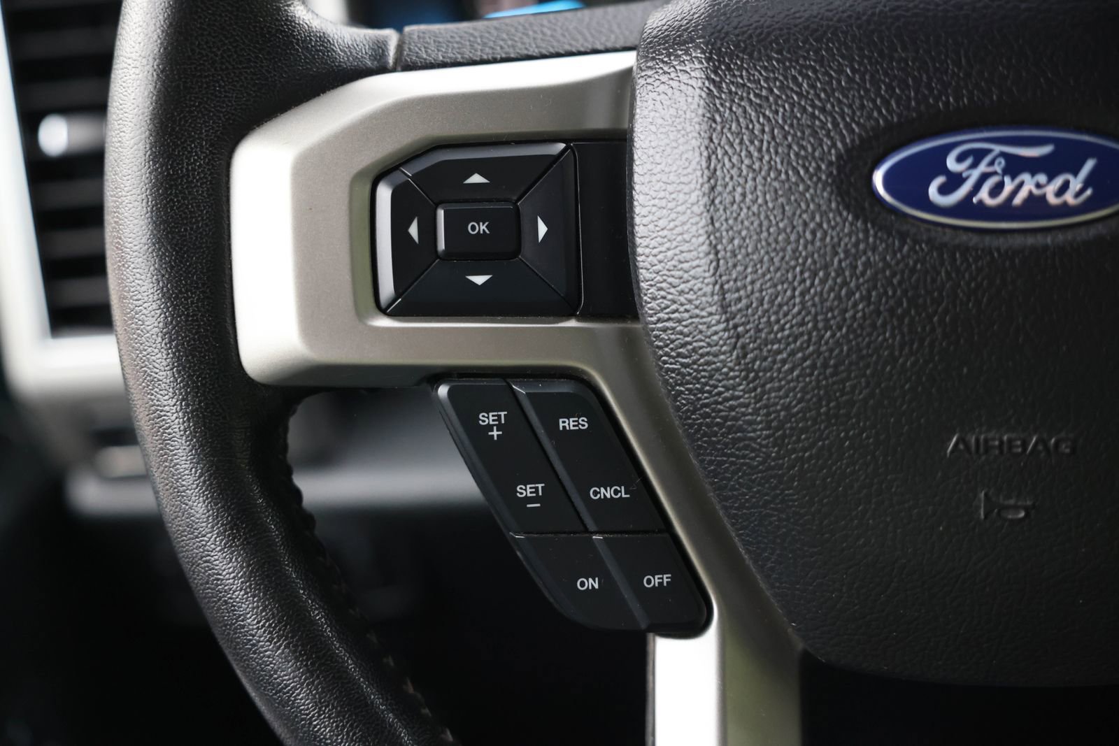 Certified 2020 Ford F150 Lariat w/ Equipment Group 502A Luxury AWD/4WD image 21