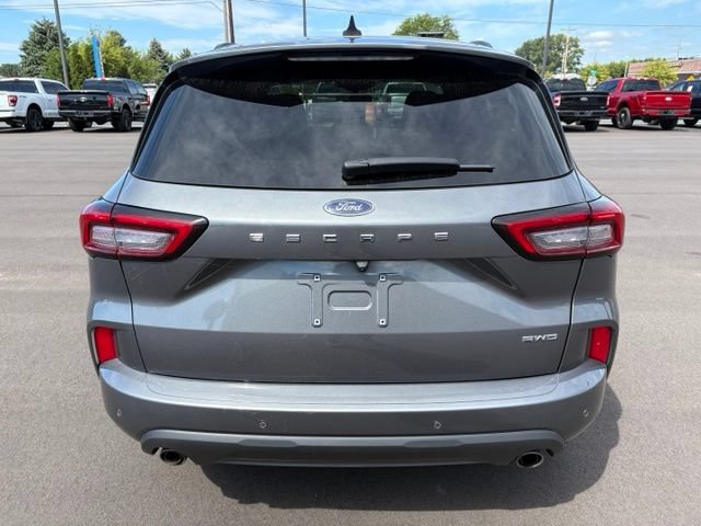 Certified 2024 Ford Escape ST-Line w/ Tech Pack #1 AWD/4WD image 4