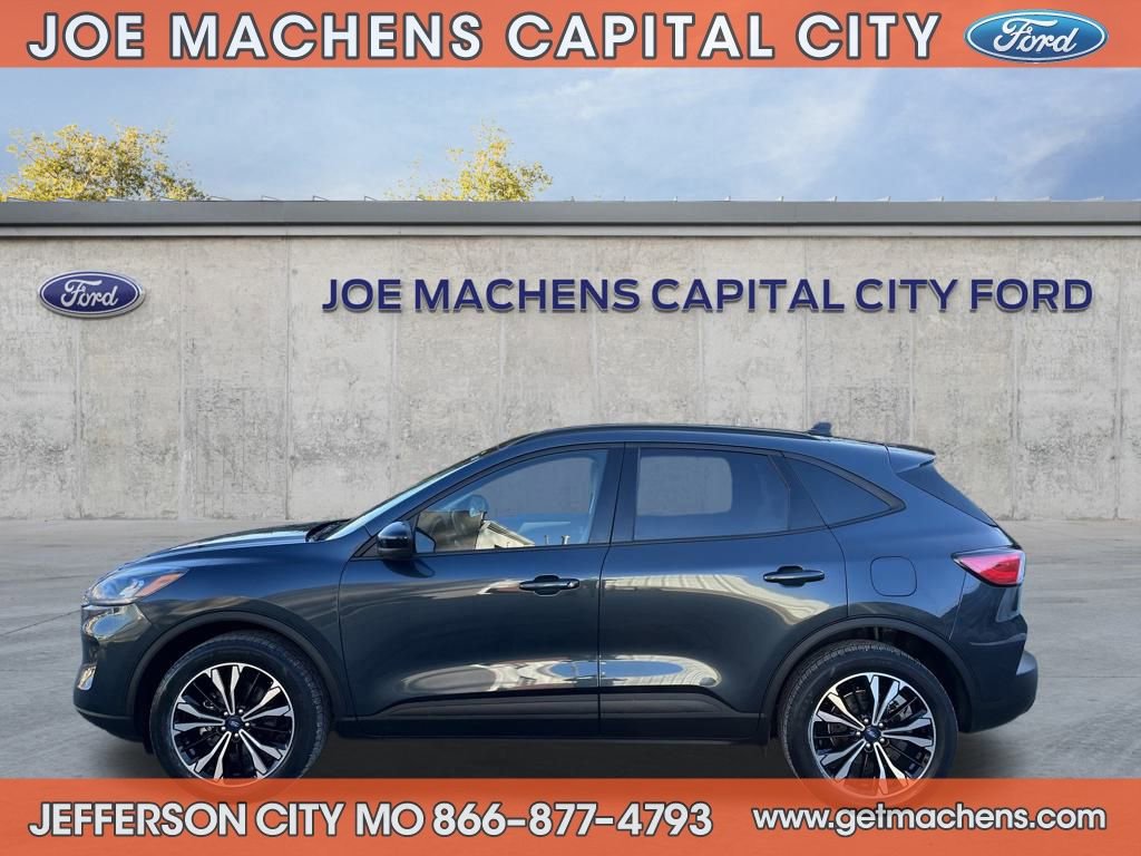 Certified 2022 Ford Escape SE w/ SE Sport Appearance Package image 2