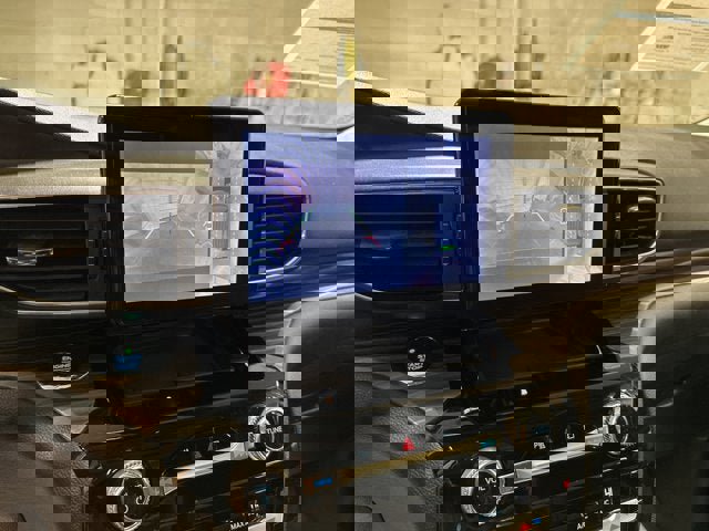 Certified 2021 Ford Explorer Limited w/ Equipment Group 301A image 3