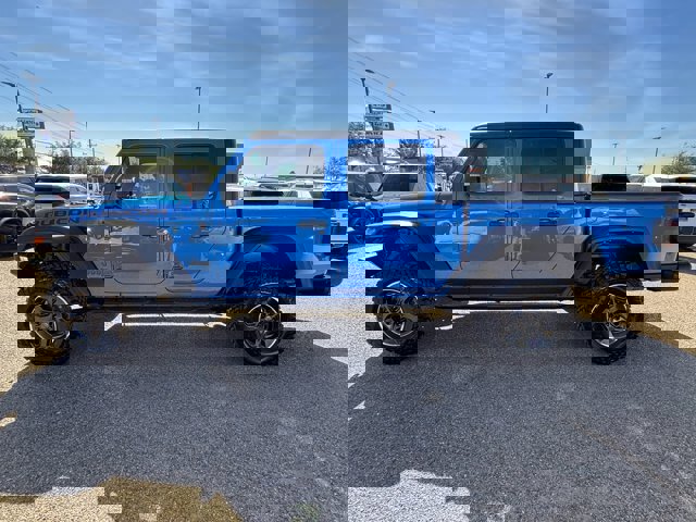 Used 2021 Jeep Gladiator Rubicon w/ LED Lighting Group image 2