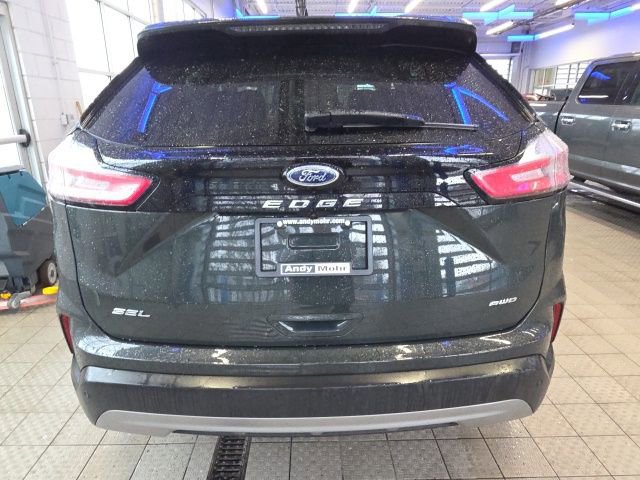 Certified 2024 Ford Edge SEL w/ Convenience Package AWD/4WD image 3
