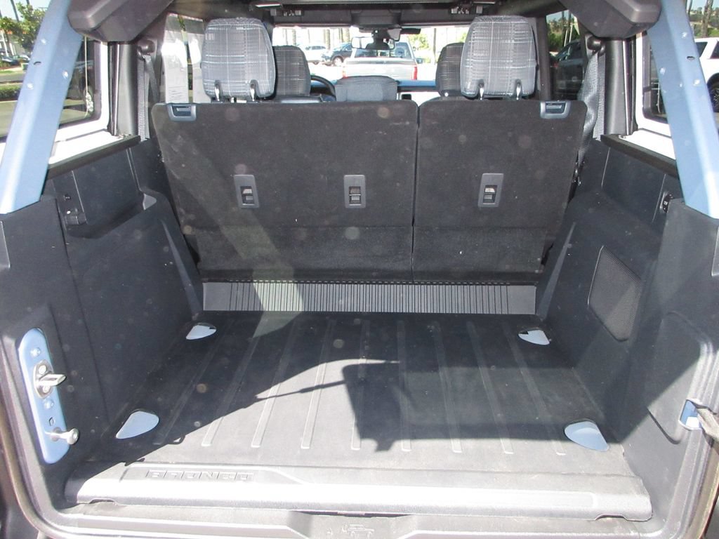 Certified 2025 Ford Bronco Heritage Edition AWD/4WD image 28