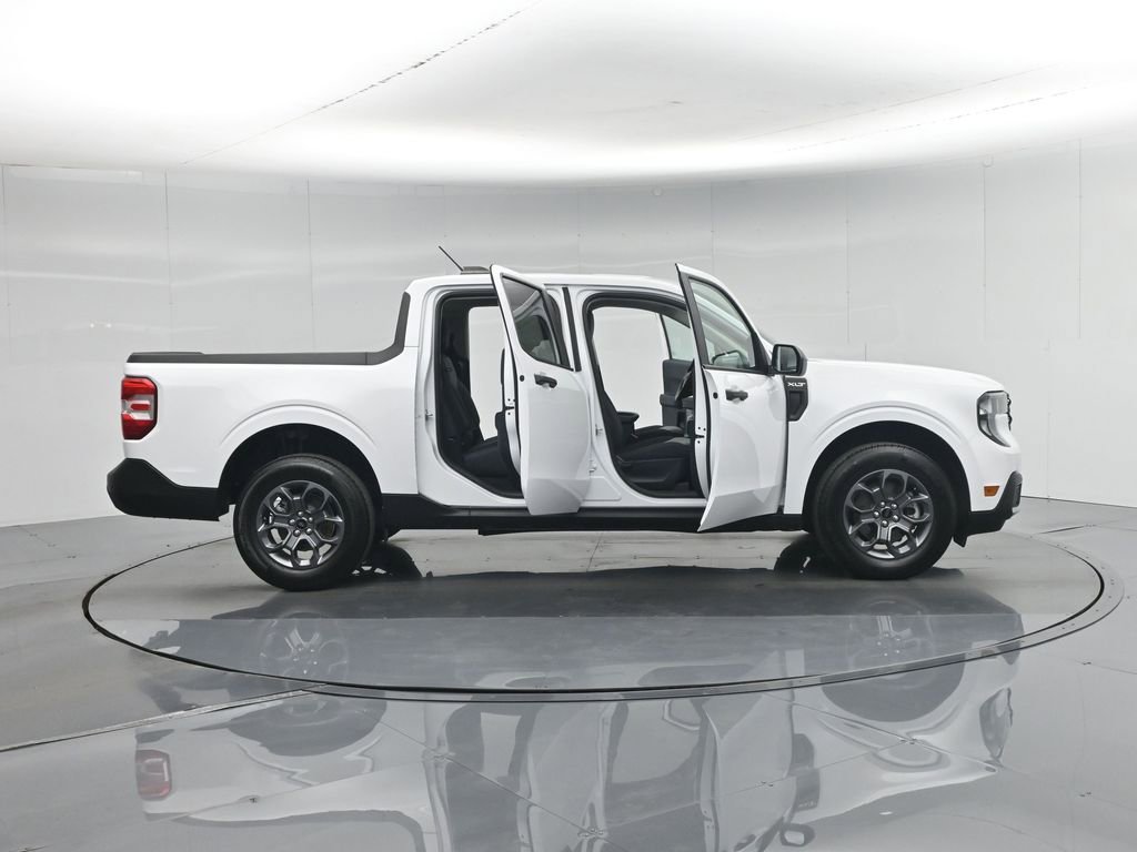 Certified 2025 Ford Maverick XLT w/ 4K Tow Package AWD/4WD image 5