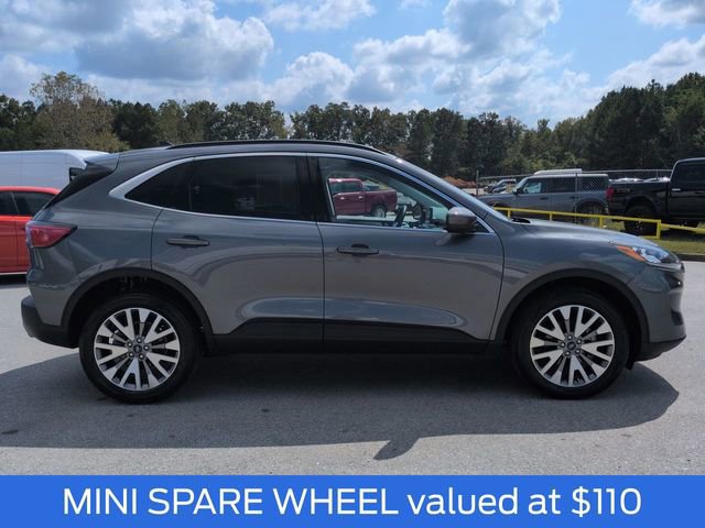 Certified 2022 Ford Escape Titanium image 5