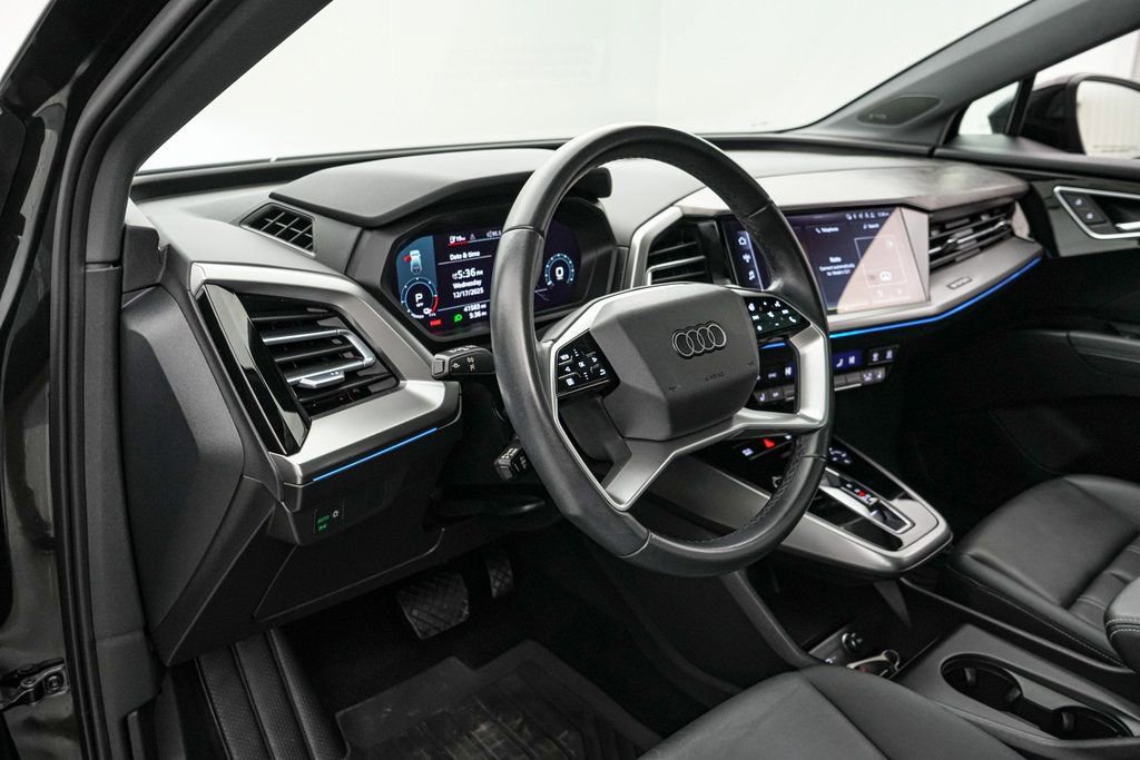 Used 2023 Audi Q4 e-tron Premium Plus w/ Premium Plus image 12