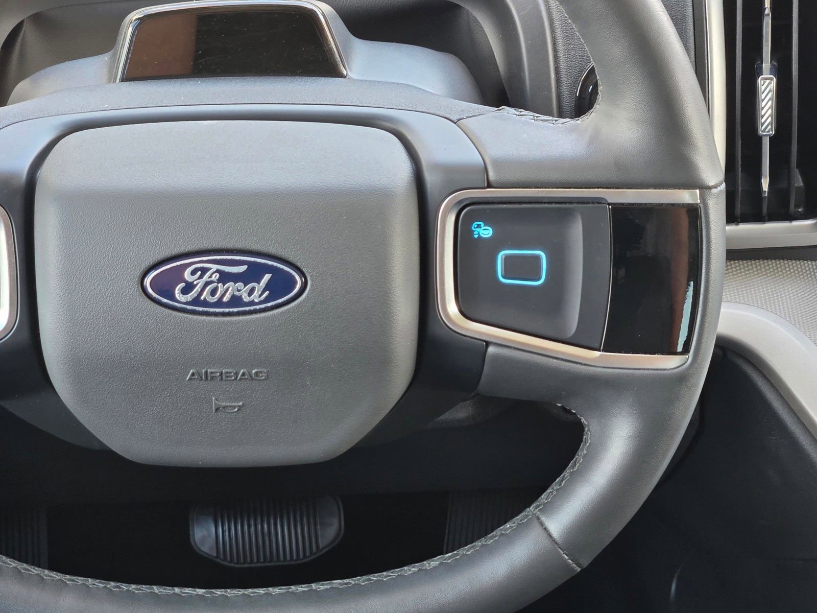 Certified 2025 Ford Expedition Active RWD image 18