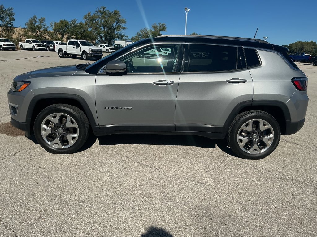 Used 2021 Jeep Compass Limited AWD/4WD image 2