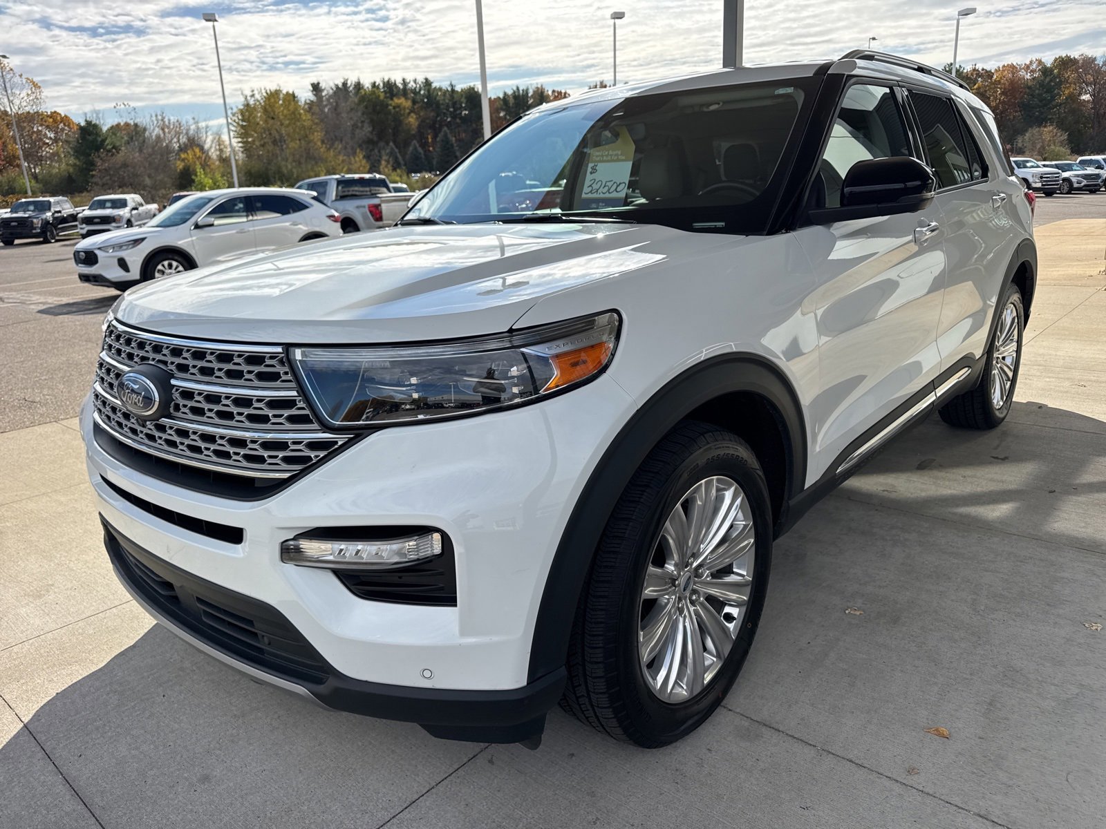 Certified 2022 Ford Explorer Limited w/ Limited Technology Package image 9