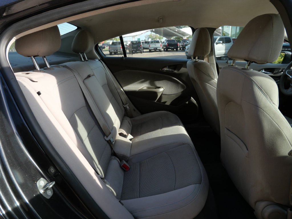 Used 2017 Chevrolet Cruze LT w/ Convenience Package FWD image 14