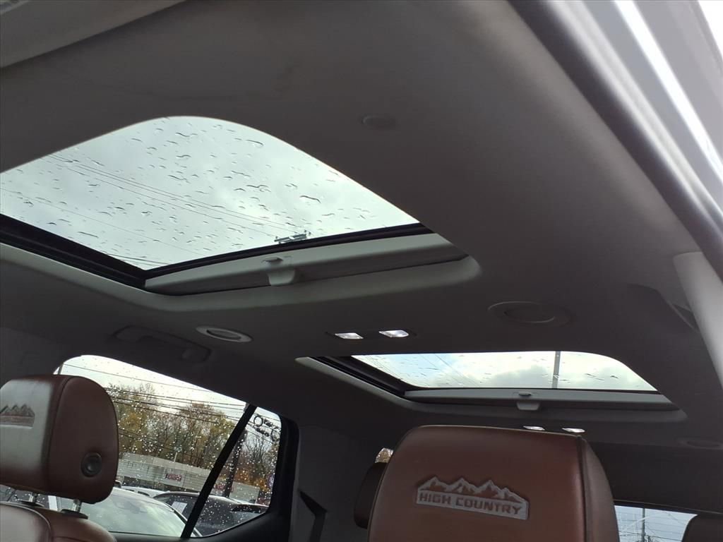 Used 2018 Chevrolet Traverse High Country image 19