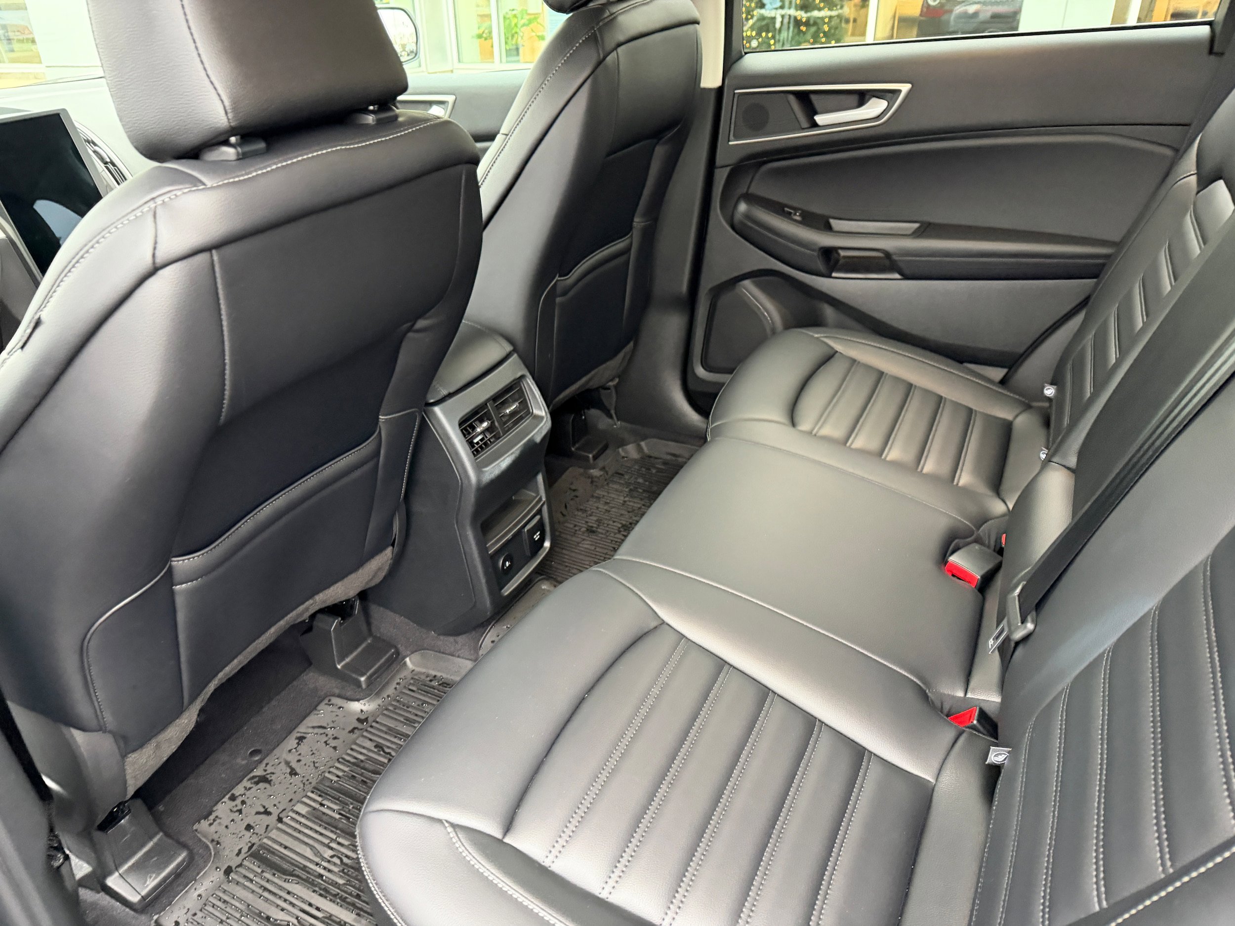 Certified 2024 Ford Edge SEL w/ Convenience Package AWD/4WD image 12