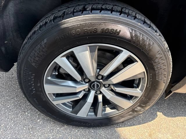Used 2025 Nissan Pathfinder SL AWD/4WD image 12