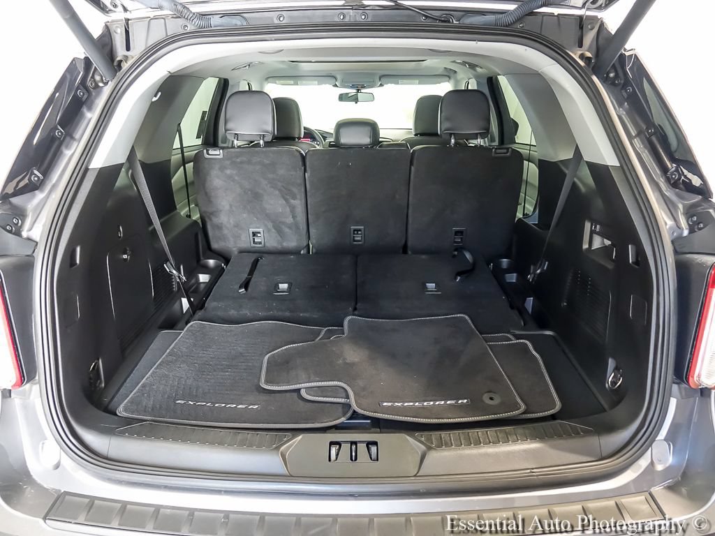 Certified 2021 Ford Explorer XLT w/ Equipment Group 202A AWD/4WD image 23