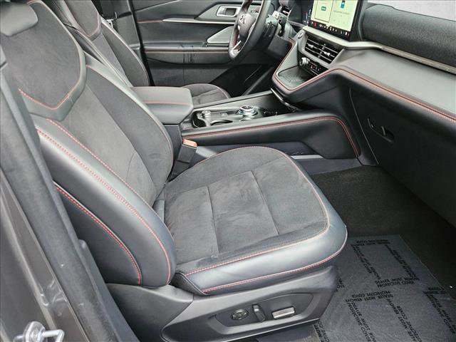 Certified 2025 Ford Explorer ST image 21