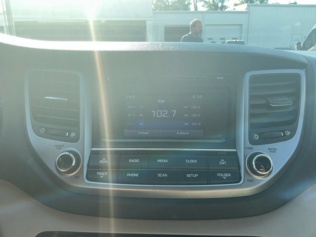 Used 2017 Hyundai Tucson SE w/ Cargo Package FWD image 26