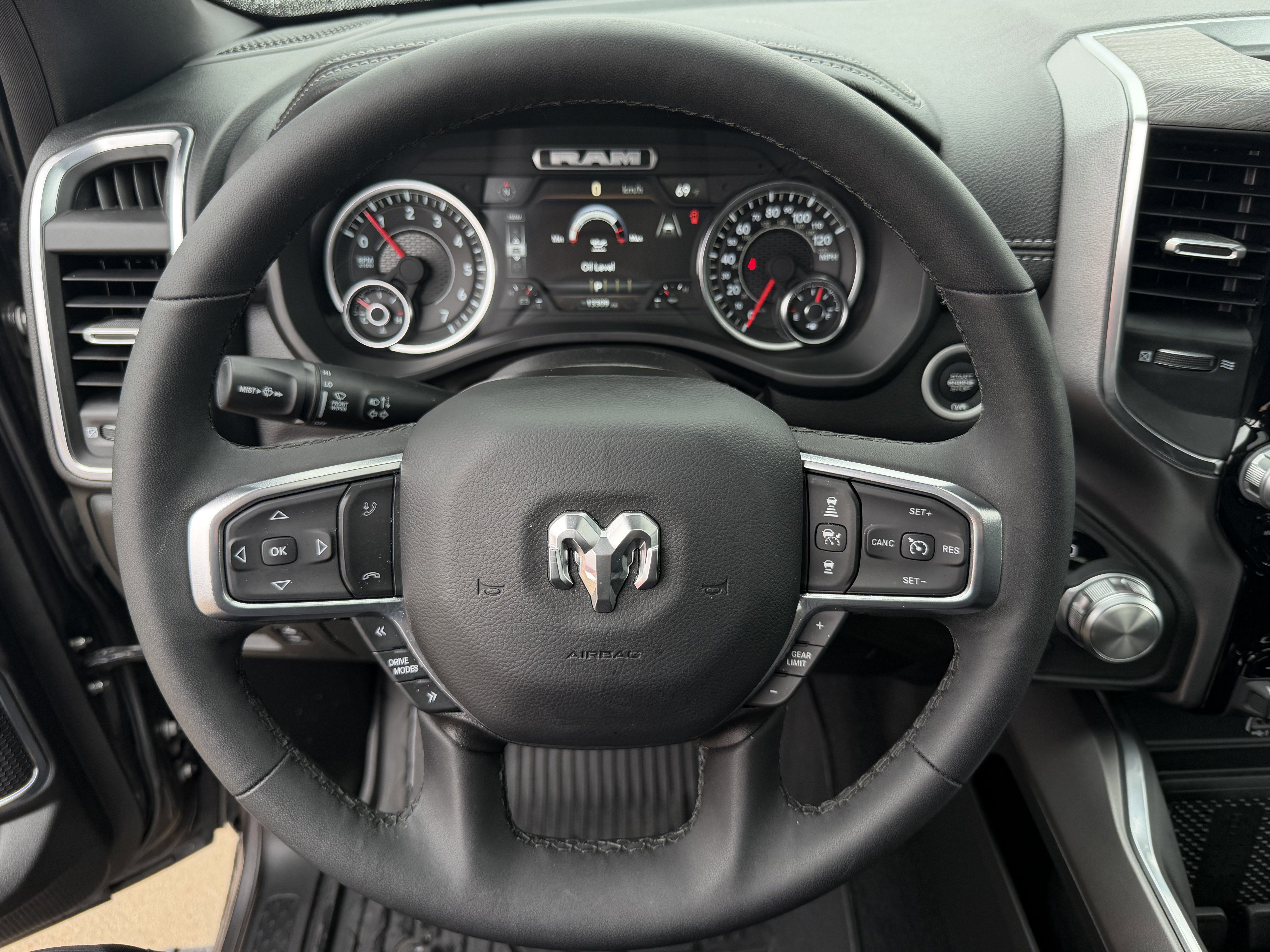 Used 2025 RAM 1500 Laramie w/ Laramie Southwest Edition image 22