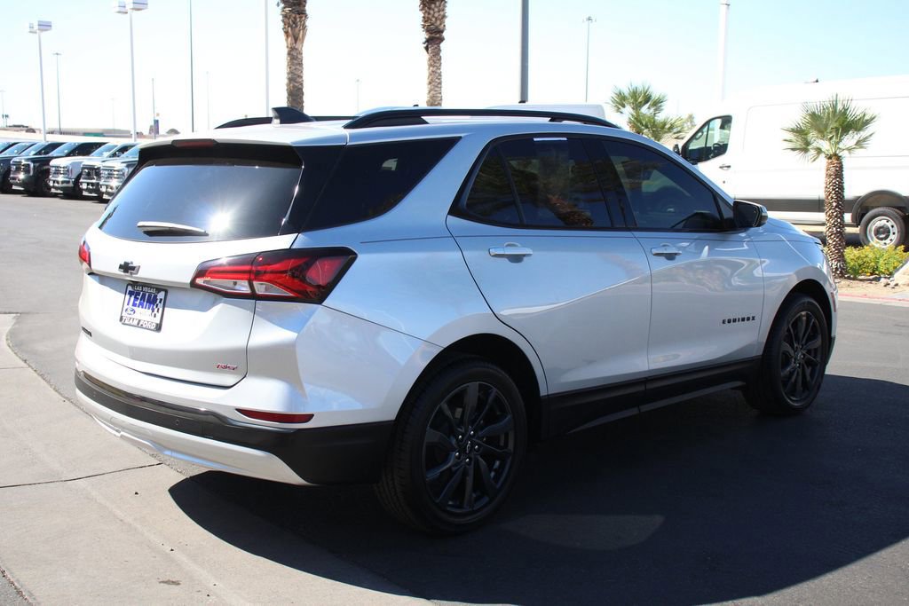 Used 2022 Chevrolet Equinox RS w/ Infotainment Package image 7