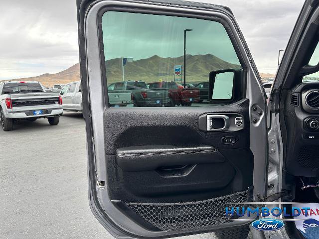 Used 2020 Jeep Gladiator Rubicon w/ Uconnect 4C Nav & Sound Group AWD/4WD image 11