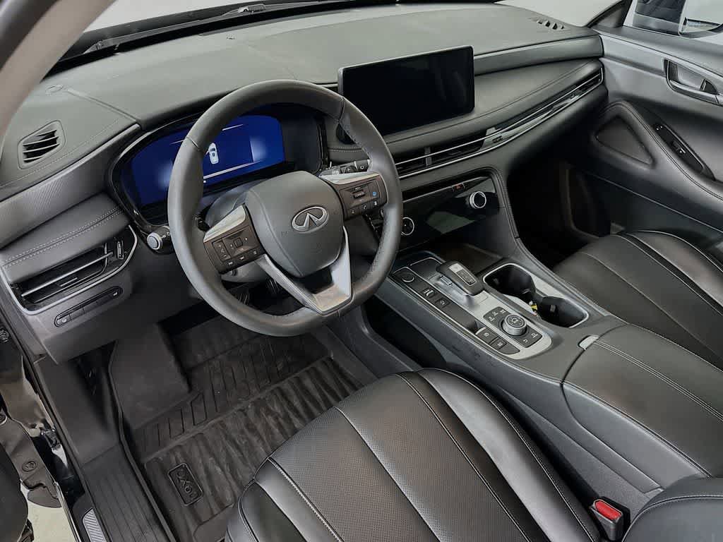 Used 2024 INFINITI QX60 Luxe AWD/4WD image 2