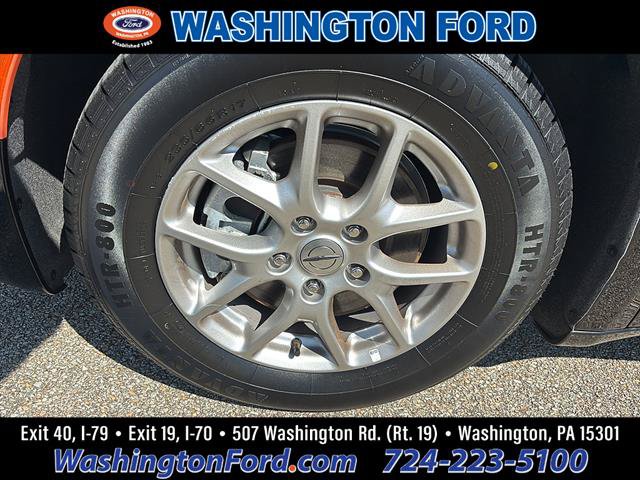 Used 2025 Chrysler Pacifica Select FWD image 9