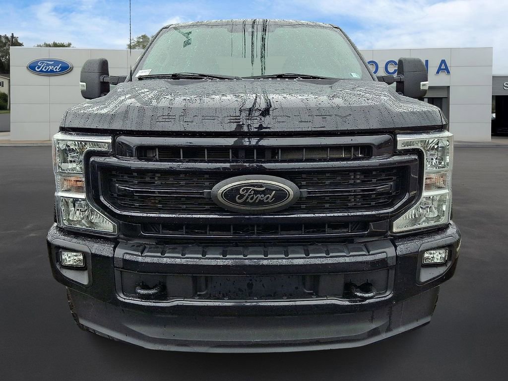 Certified 2022 Ford F350 XLT w/ Black Appearance Package image 2