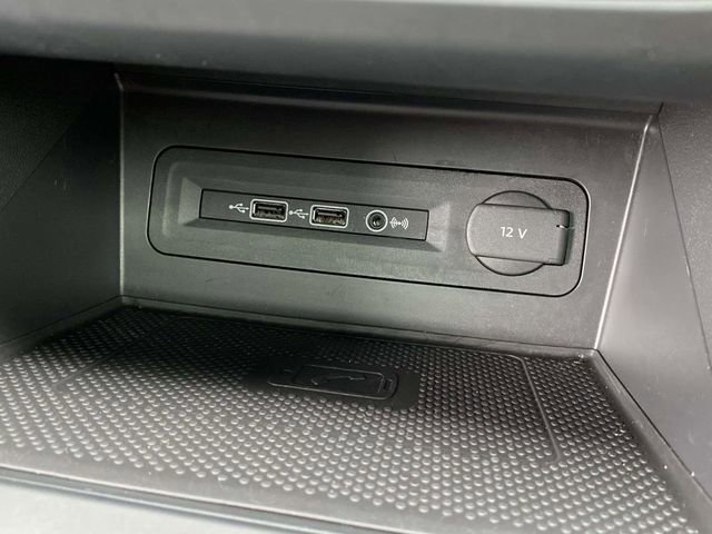 Used 2020 Volkswagen Atlas Cross Sport SE w/ Panoramic Sunroof Package image 31