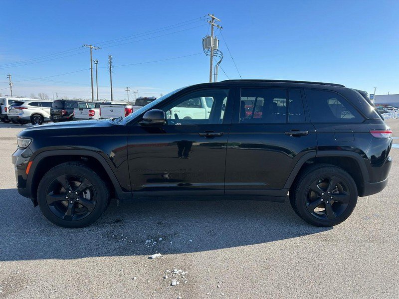 Used 2023 Jeep Grand Cherokee Laredo video 2