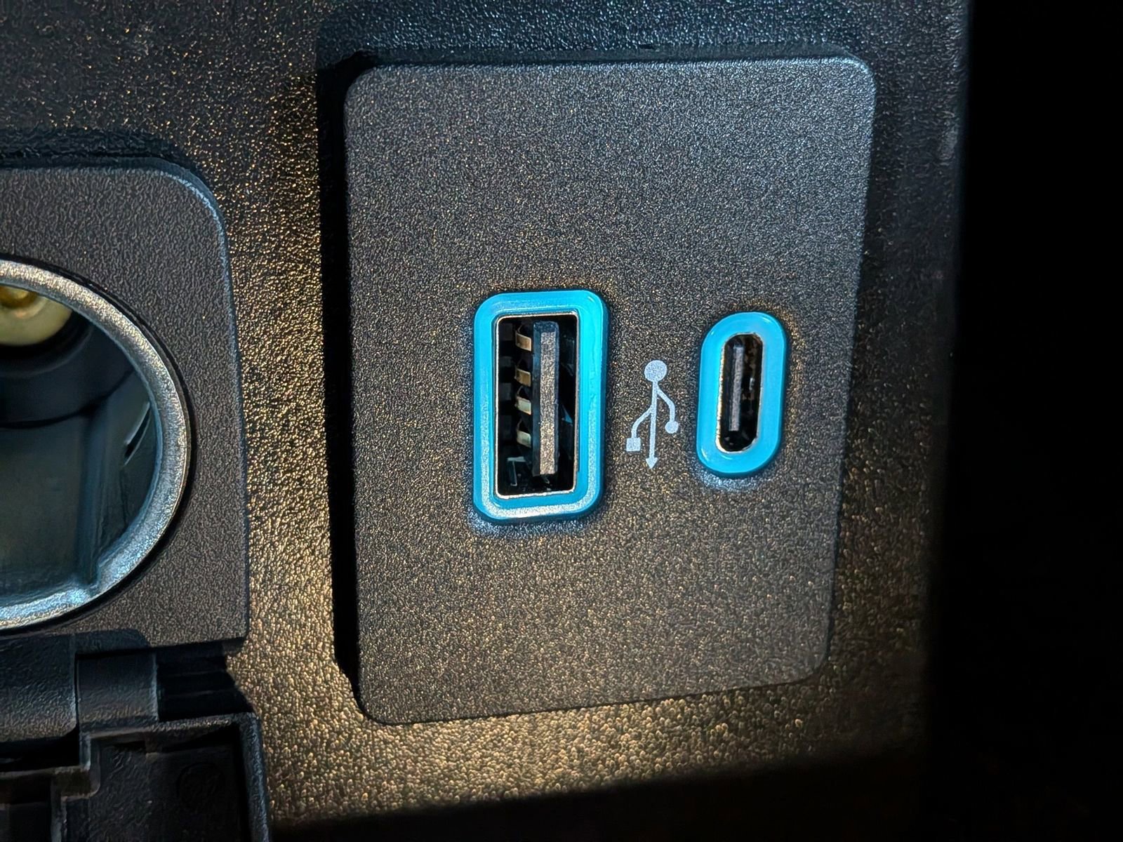 Certified 2023 Ford Explorer Platinum w/ Technology Package image 27