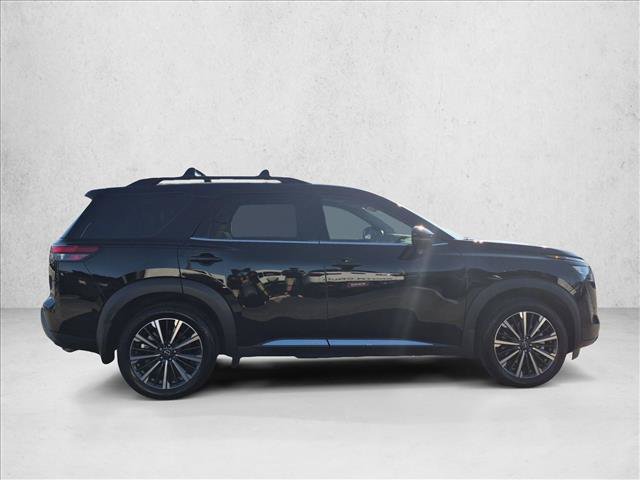 Used 2026 Nissan Pathfinder Platinum FWD image 4