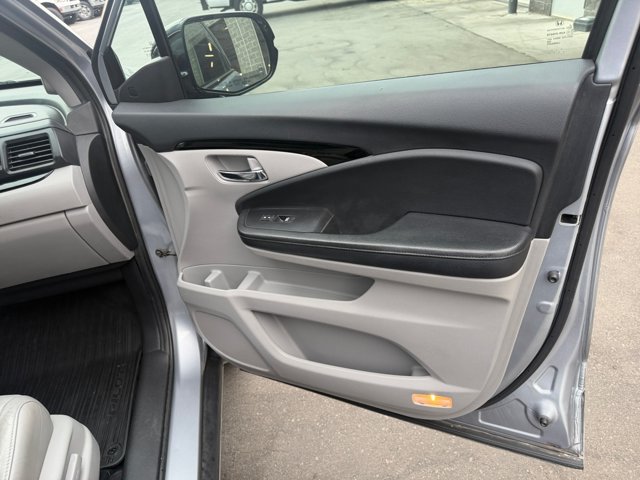 Used 2019 Honda Pilot Touring image 30