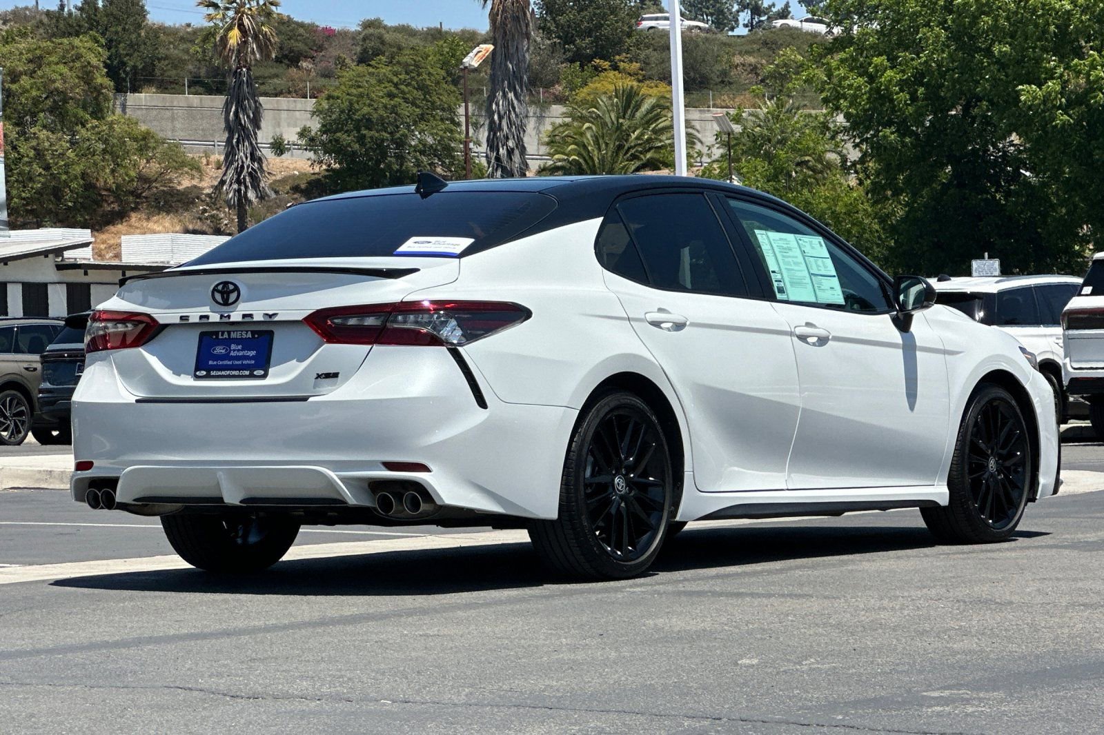 Used 2023 Toyota Camry XSE FWD image 3