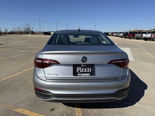 Used 2024 Volkswagen Jetta S image 8