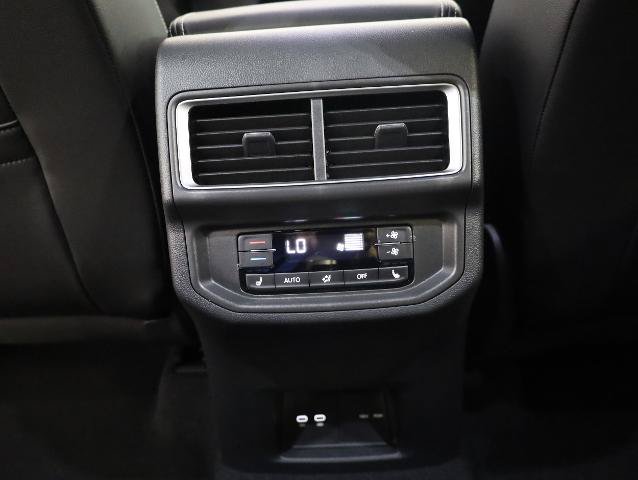 Used 2024 Volkswagen Atlas SEL Premium R-Line AWD/4WD image 26