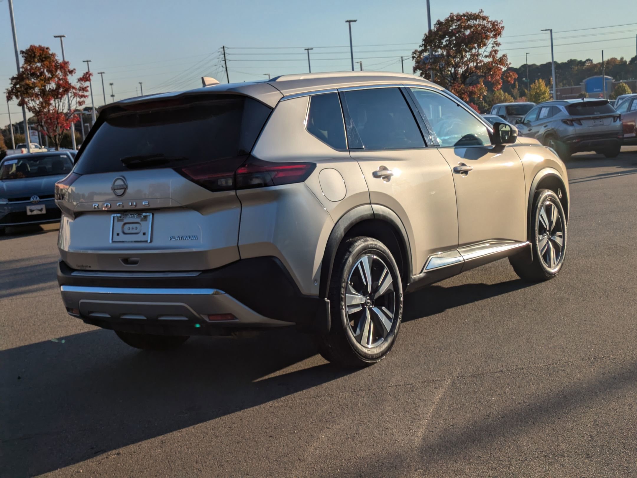 Used 2023 Nissan Rogue Platinum w/ Platinum Premium Package image 4