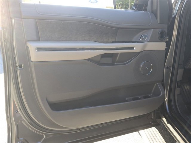 Certified 2021 Ford Expedition Limited image 9