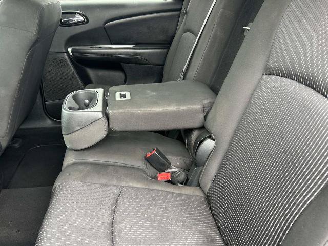 Used 2018 Dodge Journey SE w/ Connectivity Group FWD image 18