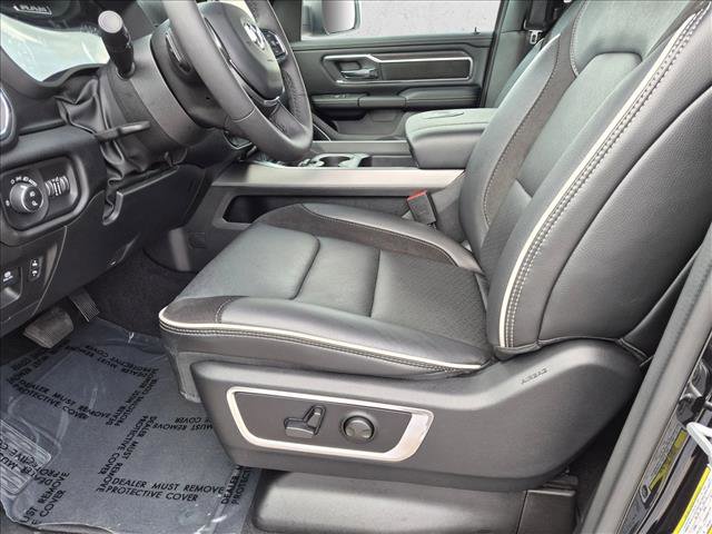 Used 2026 RAM 1500 Laramie AWD/4WD image 15