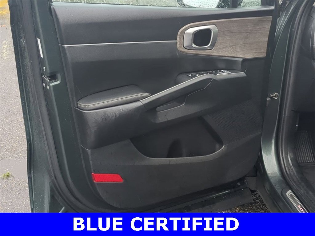 Used 2021 Kia Sorento EX w/ EX AWD X-Line Package image 9