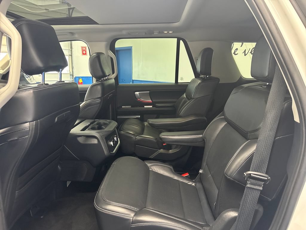 Certified 2025 Ford Expedition Platinum AWD/4WD image 25