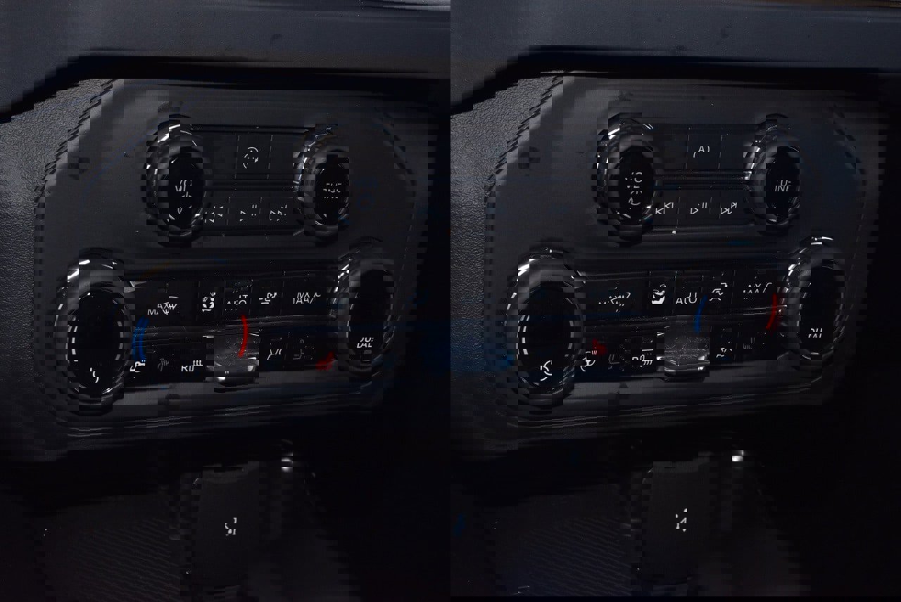 Certified 2025 Ford Bronco Outer Banks image 30