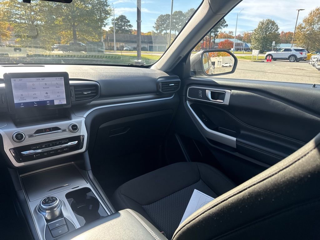 Certified 2022 Ford Explorer XLT image 13
