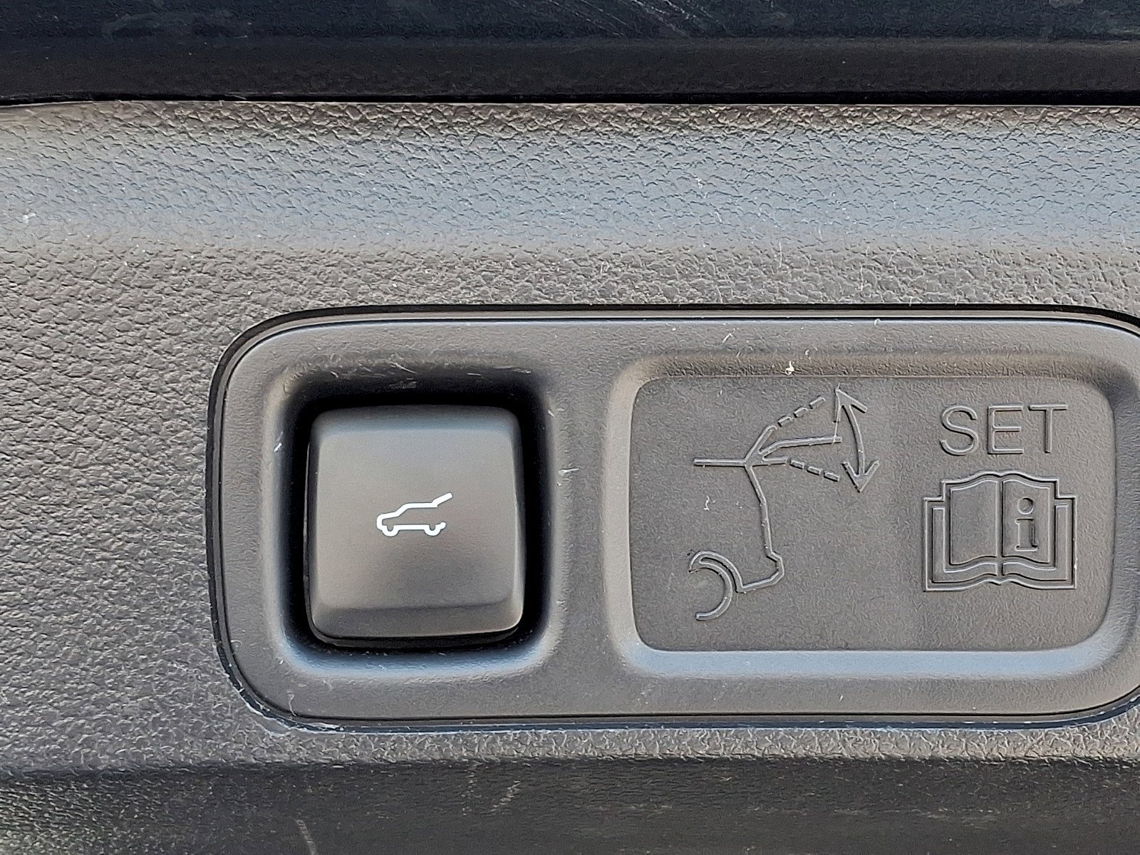 Certified 2024 Ford Expedition Limited image 29