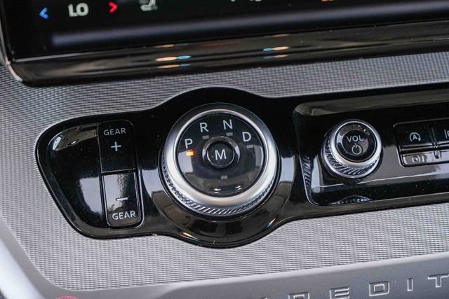 Certified 2025 Ford Expedition Active AWD/4WD image 23