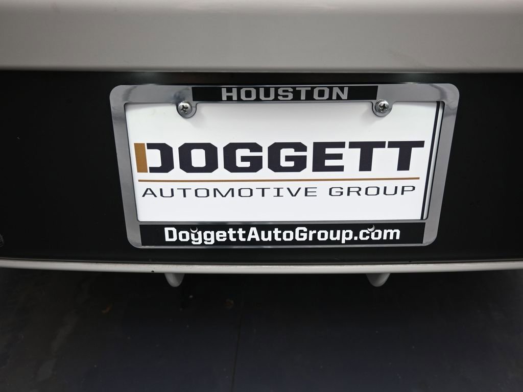 Used 2025 Genesis G70 2.5T image 23