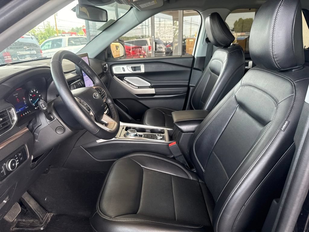 Certified 2024 Ford Explorer Limited w/ Limited Technology Package AWD/4WD image 14