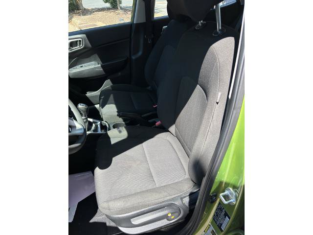 Used 2020 Hyundai Venue SE FWD image 12