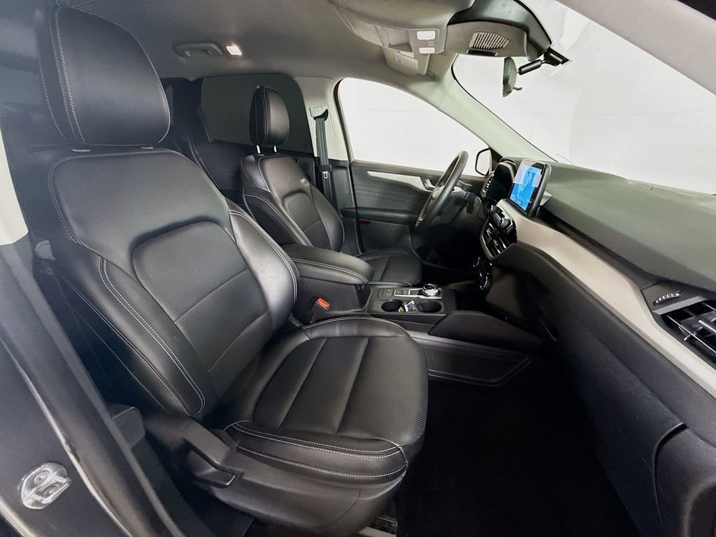 Certified 2022 Ford Escape SEL w/ Technology Package FWD image 29