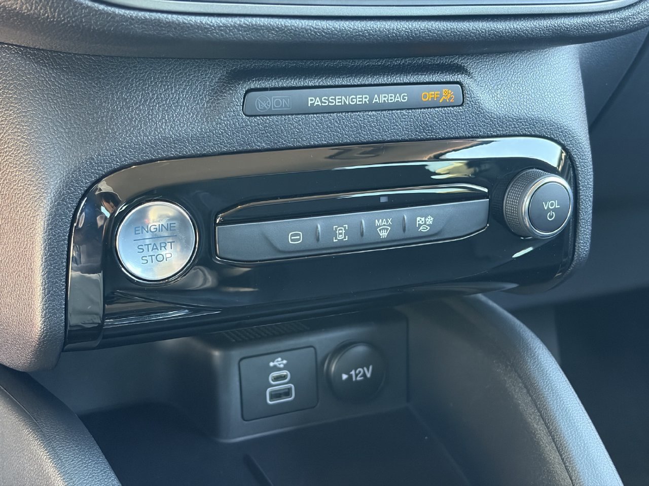 Certified 2026 Ford Escape SE FWD image 28