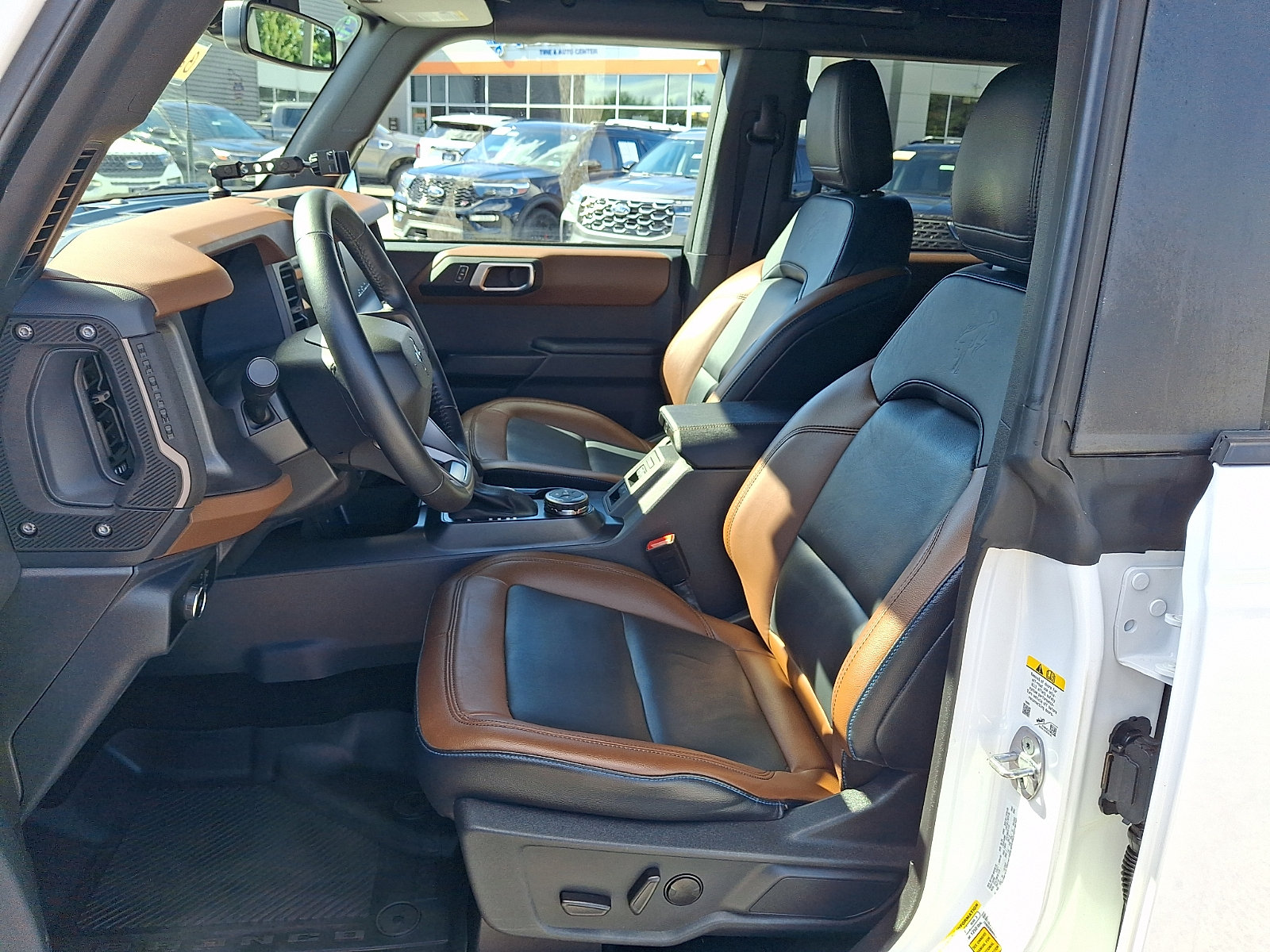 Certified 2024 Ford Bronco Outer Banks AWD/4WD image 17